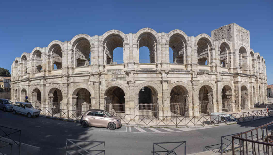 Francia - Arles 010 - Anfiteatro.jpg